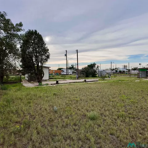 321 N 3rd St, Jal, NM 88252