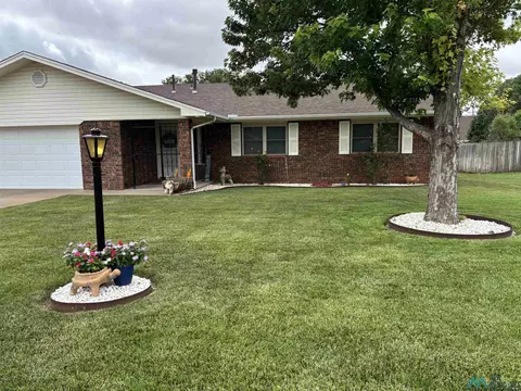1905 Miller, Clovis, NM 88101