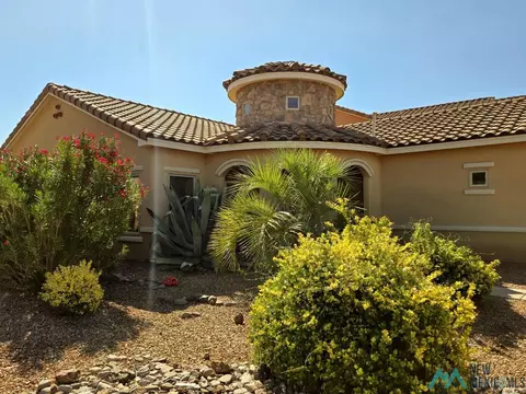 103 El Sendero St, Elephant Butte, NM 87935