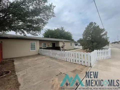 1301 W Briscoe Ave, Artesia, NM 88210