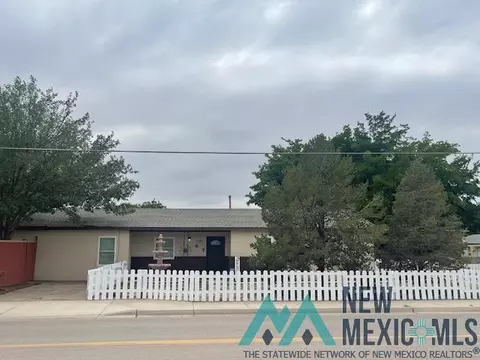 1301 W Briscoe Ave, Artesia, NM 88210