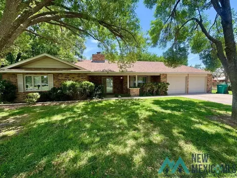 2010 Patricia Dr, Carlsbad, NM 88220