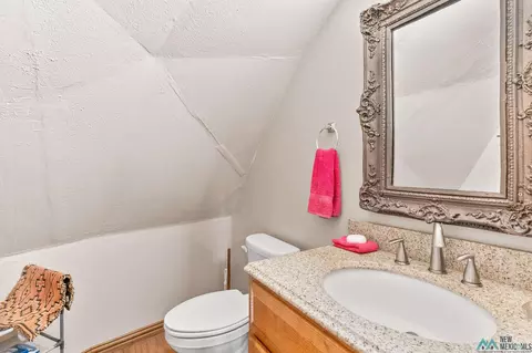 Bath - 1019 Curry Road O St, Clovis, NM 88101 photo 3 of 4