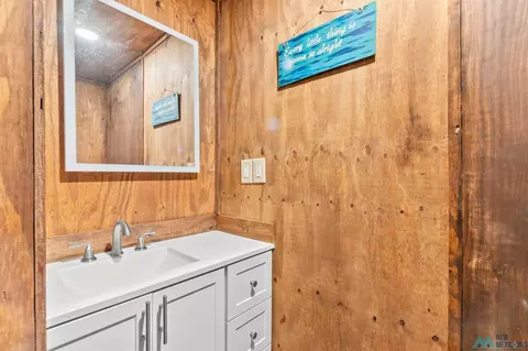 Bath - 1019 Curry Road O St, Clovis, NM 88101 photo 4 of 4