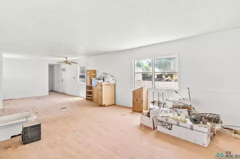 Living - 1019 Curry Road O St, Clovis, NM 88101 photo 3 of 3