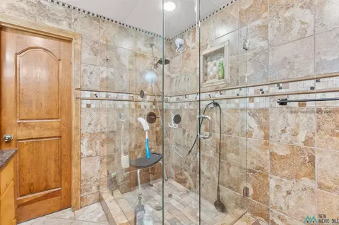 Bath - 1019 Curry Road O St, Clovis, NM 88101 photo 2 of 4