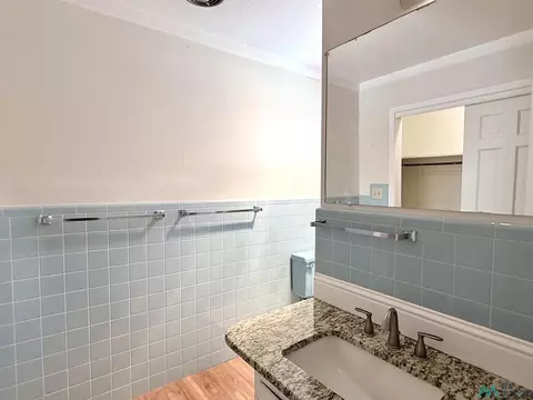 Bath - 1400 Oakhurst Rd, Clovis, NM 88101 photo 4 of 8