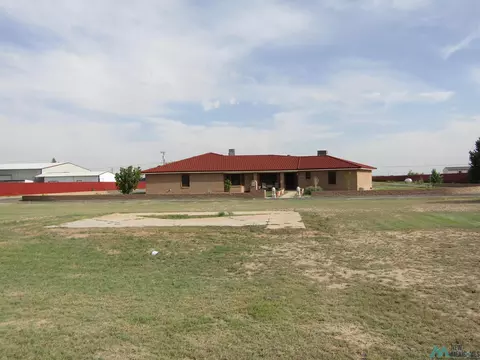 27 W Compress Rd, Artesia, NM 88210