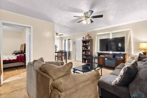Living - 1009 Gila St, Clovis, NM 88101 photo 2 of 2