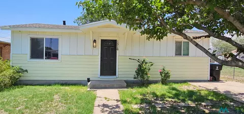 1516 Pontiac Dr, Roswell, NM 88201