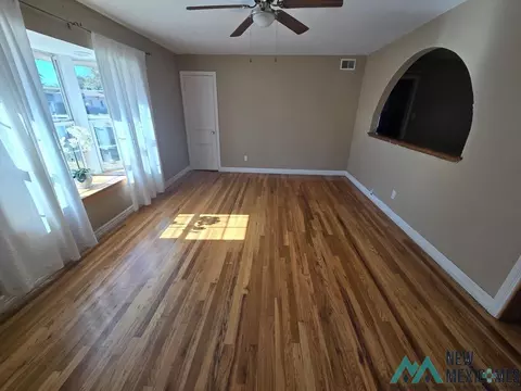 Living - 108 Park Dr, Clovis, NM 88101 photo 1 of 11