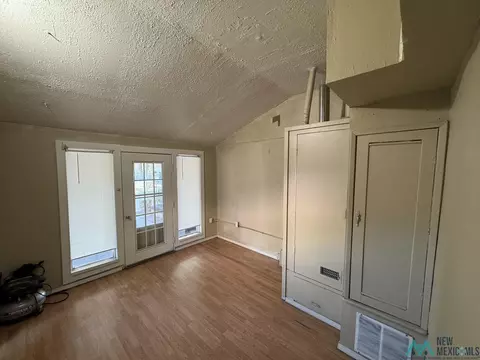 Living - 108 Park Dr, Clovis, NM 88101 photo 9 of 11