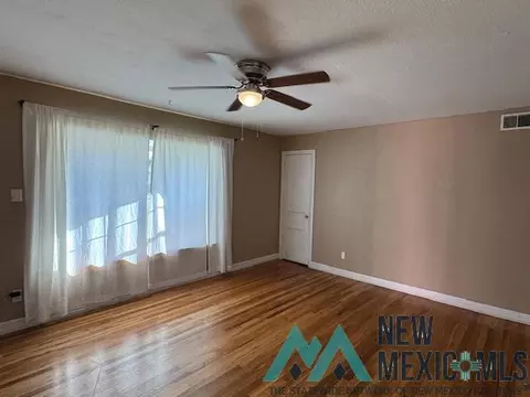 Living - 108 Park Dr, Clovis, NM 88101 photo 2 of 11