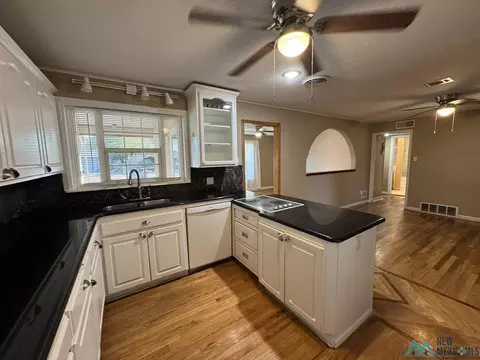 Kitchen - 108 Park Dr, Clovis, NM 88101 photo 2 of 5