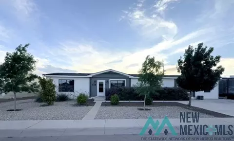 4211 Magnolia St, Carlsbad, NM 88220