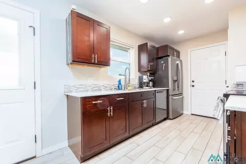 Kitchen - 2708 E 14th St, Clovis, NM 88101 photo 1 of 2