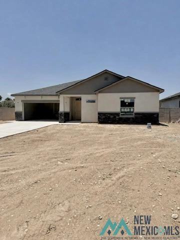 704 Ruby Ct, Carlsbad, NM 88220