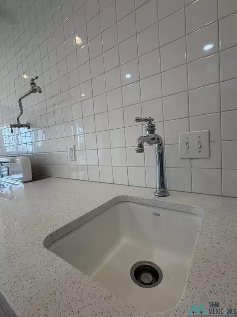 570 Curry Road 10, Clovis, NM 88101 photo 4