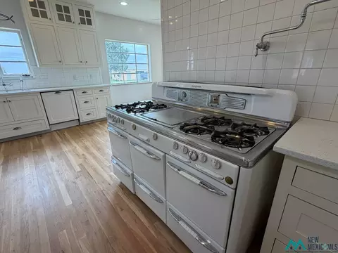 Kitchen - 570 Curry Road 10, Clovis, NM 88101 photo 4 of 7