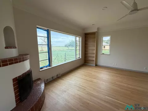 Living - 570 Curry Road 10, Clovis, NM 88101 photo 4 of 5