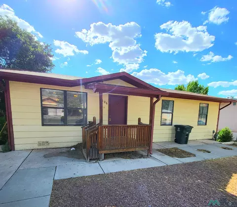 1106 Burke Dr, Gallup, NM 87301