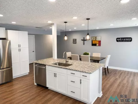 Kitchen - 2100 Miller St, Clovis, NM 88101 photo 8 of 10