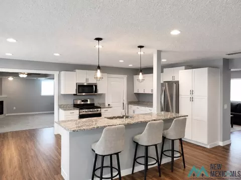 Kitchen - 2100 Miller St, Clovis, NM 88101 photo 2 of 10