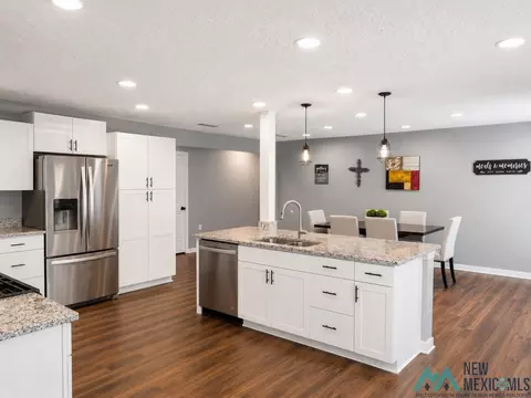 Kitchen - 2100 Miller St, Clovis, NM 88101 photo 9 of 10