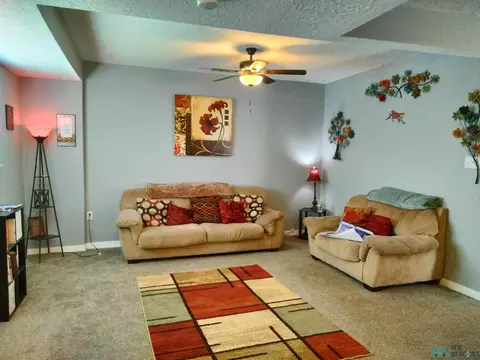 Living - 2100 Miller St, Clovis, NM 88101 photo 7 of 7