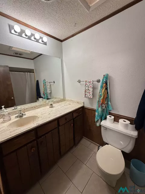 Bath - 1517 Grayson Ct, Clovis, NM 88101 photo 1 of 2