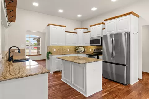 Kitchen - 2009 Kearny, Clovis, NM 88101 photo 1 of 4