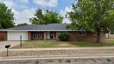 1716 Courtland Cir, Clovis, NM 88101