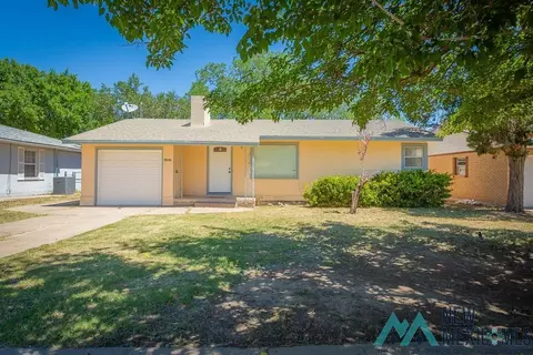 1607 W Tilden St, Roswell, NM 88203