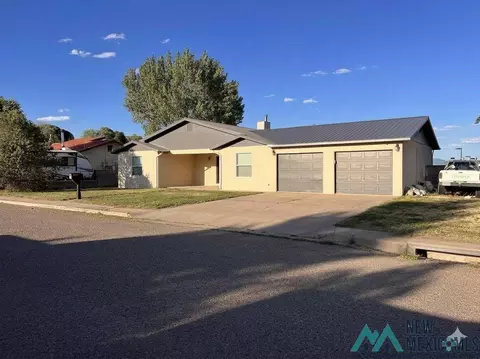 2012 Longview Dr, Las Vegas, NM 87701