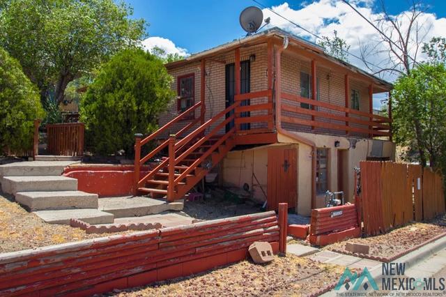 706 708 1st St, Gallup, NM 87301