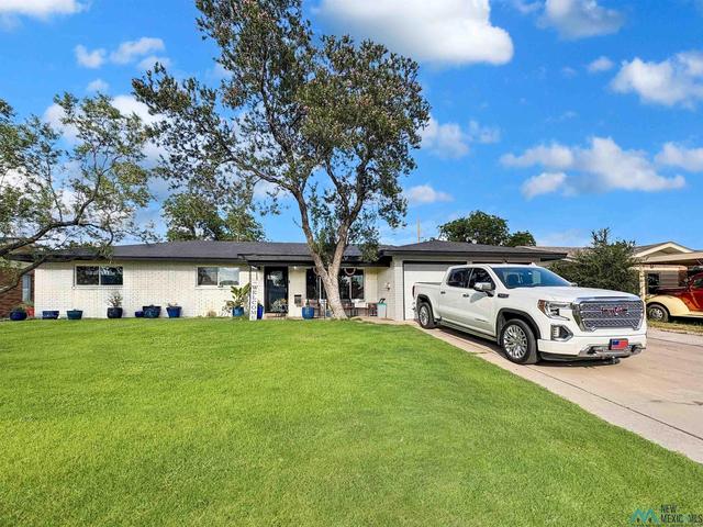 1916 N Blanco Dr, Hobbs, NM 88240