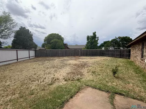 Exterior - 2012 Stone Pl, Clovis, NM 88101 photo 2 of 5