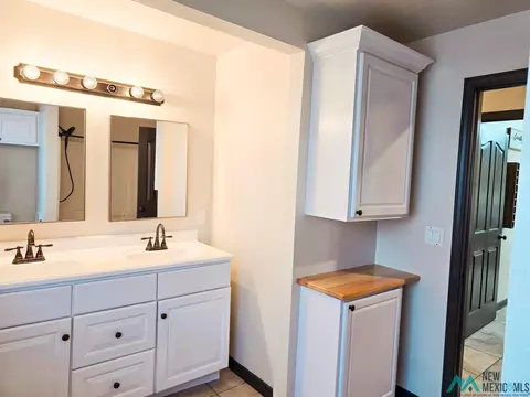 Bath - 2901 Gidding St, Clovis, NM 88101 photo 4 of 7