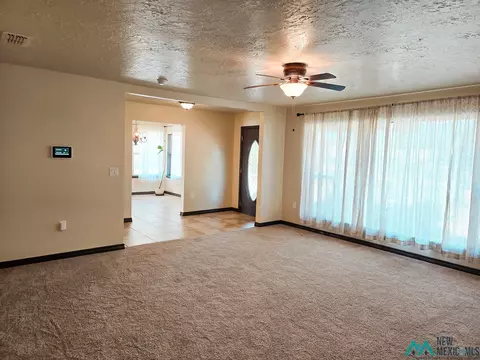 Living - 2901 Gidding St, Clovis, NM 88101 photo 3 of 8