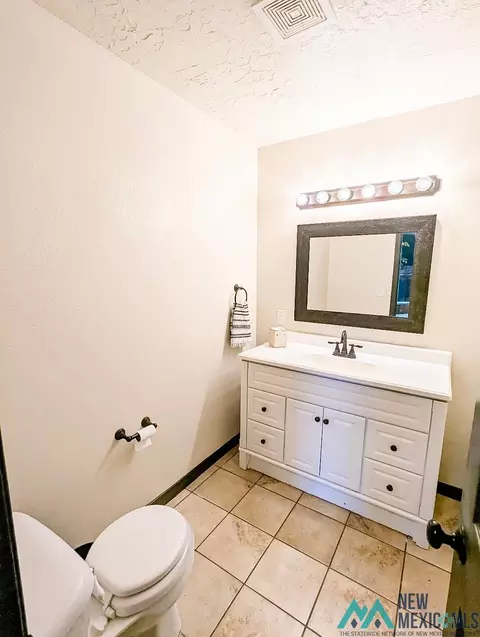 Bath - 2901 Gidding St, Clovis, NM 88101 photo 1 of 7