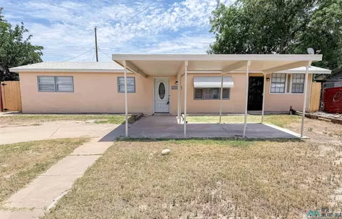 2901 S Largo Dr, Roswell, NM 88203