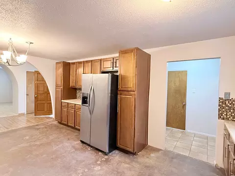 Kitchen - 3633 Linkwood, Clovis, NM 88101 photo 4 of 4