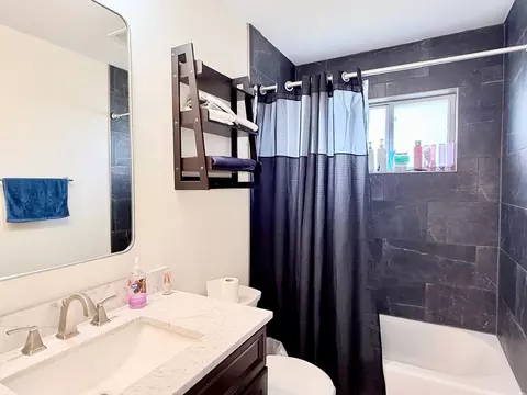 Bath - 2708 Harrison Ave, Clovis, NM 88101 photo 4 of 4