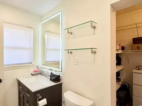 Bath - 2708 Harrison Ave, Clovis, NM 88101 photo 3 of 4