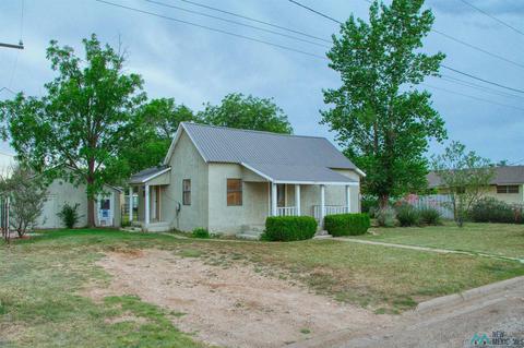 217 W 14th St, Portales, NM 88130