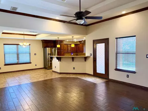 Living - 4621 Sandstone Dr, Clovis, NM 88101 photo 1 of 3