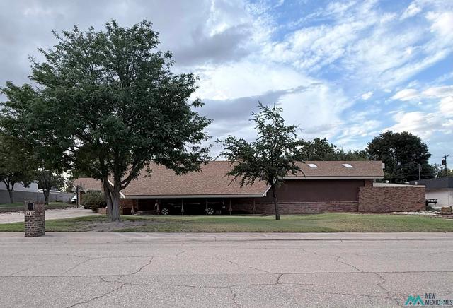 2410 W Loma Dr, Artesia, NM 88210