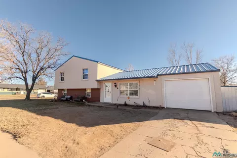 Exterior - 1560 Westchester St, Clovis, NM 88101 photo 2 of 4