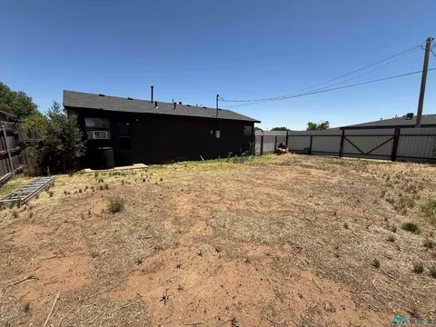 Exterior - 1600 N Lea St, Clovis, NM 88101 photo 2 of 5