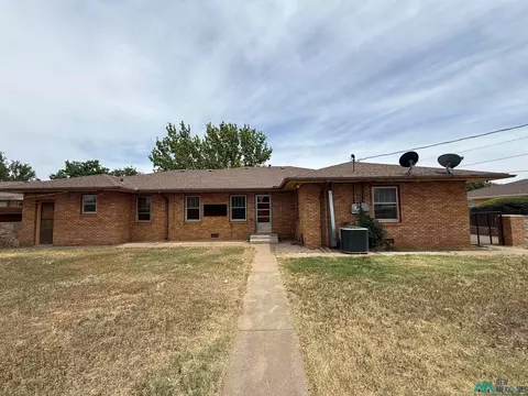 Exterior - 2204 Wallace St, Clovis, NM 88101 photo 2 of 3